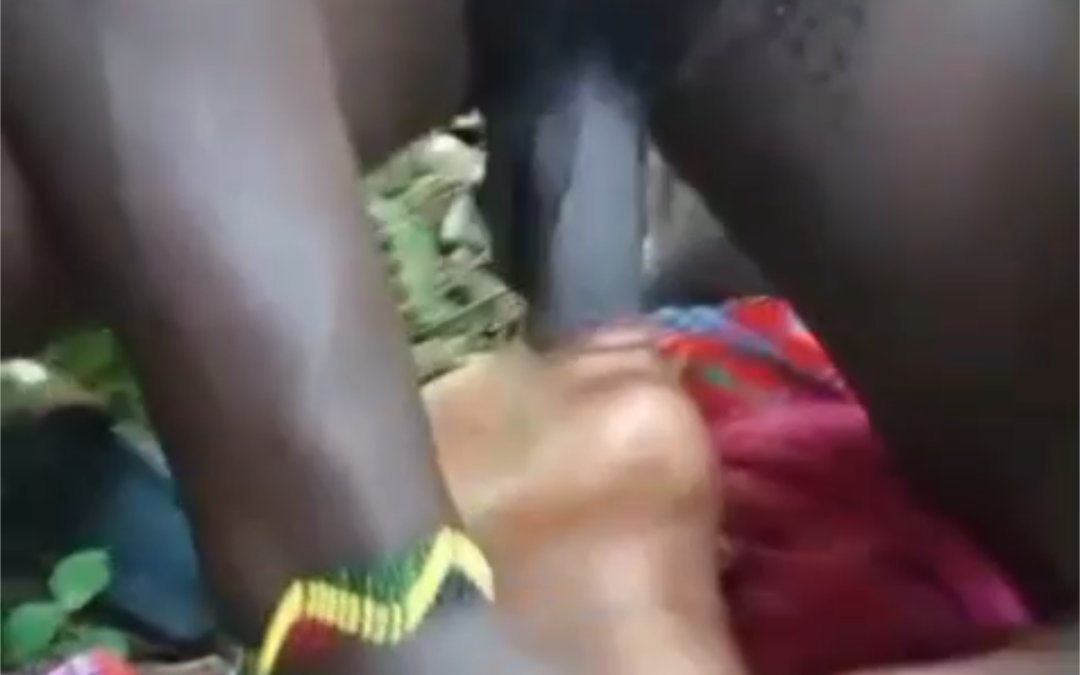 Nansana horny babe sucks her boyfriend's cock in bush