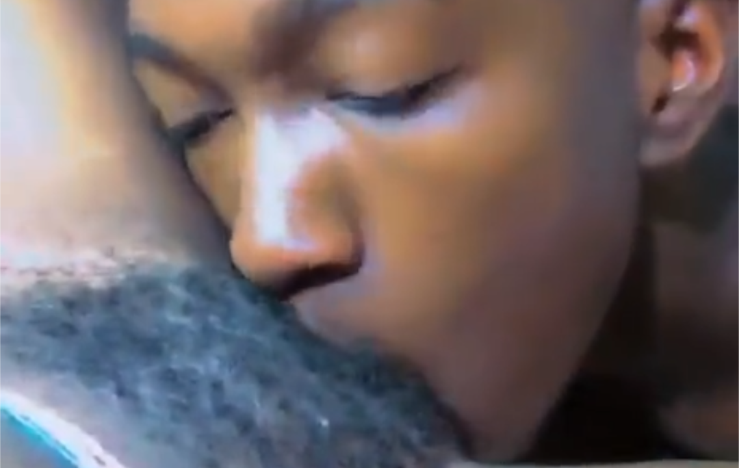 Ugandan Tiktoker chicken chicken eating pussy 